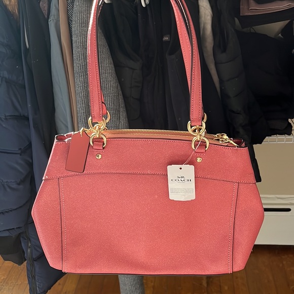 Pink coach bag. Never used. - Picture 2 of 4
